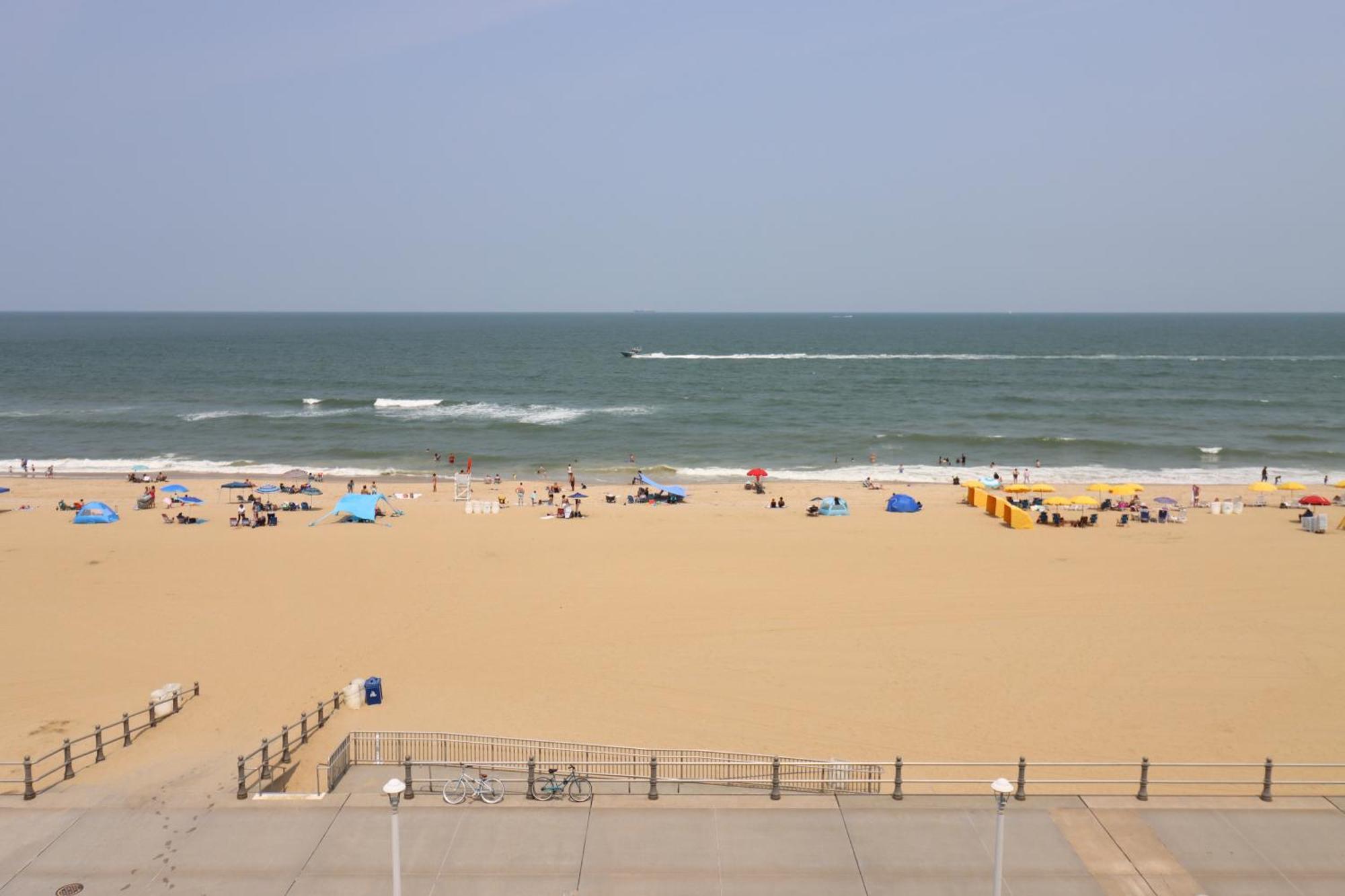 Beach Luxury Oceanfront Virginia Beach Exterior foto